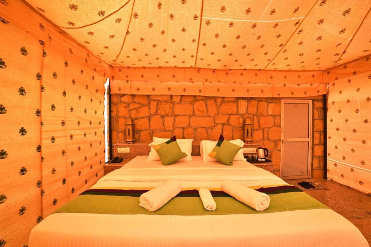 Golden Sandstone Hotel Desert Safari Camp Jaisalmer Exteriör bild