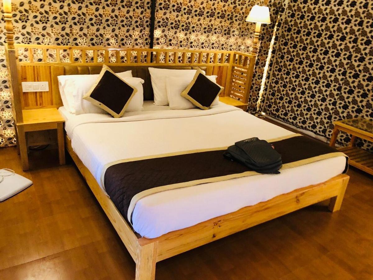Golden Sandstone Hotel Desert Safari Camp Jaisalmer Exteriör bild